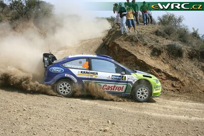 Mikko Hirvonen - Jarmo Lehtinen
4º Corona Rally Mexico 2007. Ford Focus RS WRC '06 (EJ56 FXA). Clasificado 3º.
BP Ford World Rally Team

Del 9 al 11 de Marzo, León.
Superficie: tierra.

El Rally constaba de 3 etapas con un total de 849.55 km de los que 366.06 km divididos en 20 tramos, eran cronometrados.

Tomaron la salida 47 equipos, finalizaron 36.

© Teams
@
Palabras clave: ;Ford;Focus;WRC;Mexico;2007