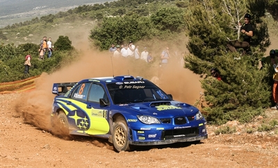 Petter Solberg - Phil Mills
54º BP Ultimate Acropolis Rally of Greece 2007. Subaru Impreza S12B WRC 07 (FT56 SRT). Clasificado 3º.

Del 1 al 3 de Junio, Markopoulo.
Superficie: tierra.

El Rally tenia un total de 1572.33 km de los que 356.36 km divididos en 3 etapas y 23 tramos, eran especiales (2 de ellos fueron cancelados SS9 Imittos 1 y SS20 Imittos 2 de 10,96 km cada uno.

Tomaron la salida 64 equipos, finalizaron 49.

© Petr Sagner
@@
Palabras clave: Petter_Solberg;Subaru;Impreza;WRC;Acropolis;Grecia;2007