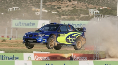 Petter Solberg - Phil Mills
54º BP Ultimate Acropolis Rally of Greece 2007. Subaru Impreza S12B WRC 07 (FT56 SRT). Clasificado 3º.

Del 1 al 3 de Junio, Markopoulo.
Superficie: tierra.

El Rally tenia un total de 1572.33 km de los que 356.36 km divididos en 3 etapas y 23 tramos, eran especiales (2 de ellos fueron cancelados SS9 Imittos 1 y SS20 Imittos 2 de 10,96 km cada uno.

Tomaron la salida 64 equipos, finalizaron 49.

© Petr Sagner
@@
Palabras clave: Petter_Solberg;Subaru;Impreza;WRC;Acropolis;Grecia;2007