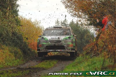 Jari-Matti Latvala - Miikka Anttila
3º Rally Ireland 2007. Ford Focus RS WRC '06 (EJ56 FZB). Clasificado 3º.
Stobart VK Ford Rally Team

Del 16 al 18 de Noviembre, Sligo.
Superficie: asfalto.

El Rally constaba de 3 etapas con un total de 1182.63 km de los que 328.72 km divididos en 20 tramos, eran cronometrados.

Tomaron la salida 84 equipos, finalizaron 66.

© Marek Felt
@@
Palabras clave: Ford;Focus;WRC;Irlanda;2007