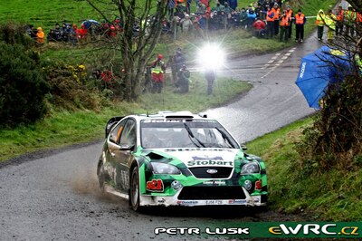 Jari-Matti Latvala - Miikka Anttila
3º Rally Ireland 2007. Ford Focus RS WRC '06 (EJ56 FZB). Clasificado 3º.
Stobart VK Ford Rally Team

Del 16 al 18 de Noviembre, Sligo.
Superficie: asfalto.

El Rally constaba de 3 etapas con un total de 1182.63 km de los que 328.72 km divididos en 20 tramos, eran cronometrados.

Tomaron la salida 84 equipos, finalizaron 66.

© Petr Lusk
@@
Palabras clave: Ford;Focus;WRC;Irlanda;2007