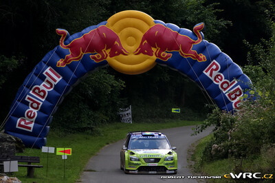 Marcus Grönholm - Timo Rautiainen
26º ADAC Rallye Deutschland 2007. Ford Focus RS WRC '07 (EU07 SSX). Clasificado 4º.
BP Ford World Rally Team

Del 17 al 19 de Agosto, Trier.
Superficie: asfalto.

El Rally constaba de 3 etapas con un total de 1227.04 km de los que 356.27 km divididos en 19 tramos, eran cronometrados.

Tomaron la salida 102 equipos, finalizaron 88.

© Robert Tuchowski
@@
Palabras clave: Ford;Focus;WRC;Alemania;2007