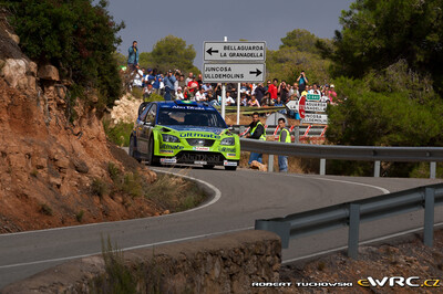 Mikko Hirvonen - Jarmo Lehtinen
43º Rally RACC Catalunya - Costa Daurada 2007. Ford Focus RS WRC '07 (EO56 TZR). Clasificado 4º.
BP Ford World Rally Team

Del 5 al 7 de Octubre, Salou, Tarragona, Catalunya, España.
Superficie: asfalto.

El Rally tenia un total de 1359.96 km de los que 352.87 km divididos en 18 tramos, eran especiales.

Se inscribieron 84 equipos, tomaron la salida 81, finalizaron 65.

© Robert Tuchowski
@@
Palabras clave: ;Ford;Focus;WRC;Catalunya;Costa_Daurada;RACC;España;Spain;2007