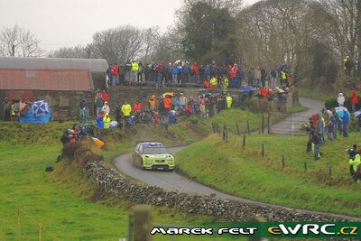 Mikko Hirvonen - Jarmo Lehtinen
3º Rally Ireland 2007. Ford Focus RS WRC '07 (EO56 TZR). Clasificado 4º.
BP Ford World Rally Team

Del 16 al 18 de Noviembre, Sligo.
Superficie: asfalto.

El Rally constaba de 3 etapas con un total de 1182.63 km de los que 328.72 km divididos en 20 tramos, eran cronometrados.

Tomaron la salida 84 equipos, finalizaron 66.

© Marek Felt
@@
Palabras clave: Ford;Focus;WRC;Irlanda;2007