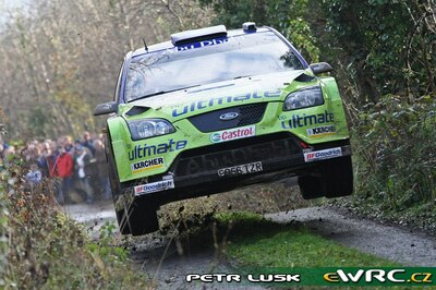 Mikko Hirvonen - Jarmo Lehtinen
3º Rally Ireland 2007. Ford Focus RS WRC '07 (EO56 TZR). Clasificado 4º.
BP Ford World Rally Team

Del 16 al 18 de Noviembre, Sligo.
Superficie: asfalto.

El Rally constaba de 3 etapas con un total de 1182.63 km de los que 328.72 km divididos en 20 tramos, eran cronometrados.

Tomaron la salida 84 equipos, finalizaron 66.

© Petr Lusk
@@
Palabras clave: Ford;Focus;WRC;Irlanda;2007