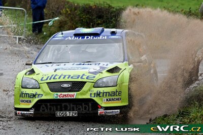 Mikko Hirvonen - Jarmo Lehtinen
3º Rally Ireland 2007. Ford Focus RS WRC '07 (EO56 TZR). Clasificado 4º.
BP Ford World Rally Team

Del 16 al 18 de Noviembre, Sligo.
Superficie: asfalto.

El Rally constaba de 3 etapas con un total de 1182.63 km de los que 328.72 km divididos en 20 tramos, eran cronometrados.

Tomaron la salida 84 equipos, finalizaron 66.

© Petr Lusk
@@
Palabras clave: Ford;Focus;WRC;Irlanda;2007