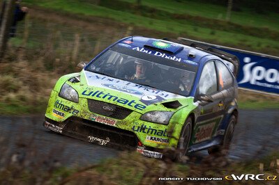 Mikko Hirvonen - Jarmo Lehtinen
3º Rally Ireland 2007. Ford Focus RS WRC '07 (EO56 TZR). Clasificado 4º.
BP Ford World Rally Team

Del 16 al 18 de Noviembre, Sligo.
Superficie: asfalto.

El Rally constaba de 3 etapas con un total de 1182.63 km de los que 328.72 km divididos en 20 tramos, eran cronometrados.

Tomaron la salida 84 equipos, finalizaron 66.

© Robert Tuchowski
@
Palabras clave: Ford;Focus;WRC;Irlanda;2007