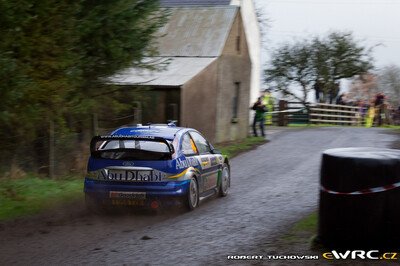 Mikko Hirvonen - Jarmo Lehtinen
3º Rally Ireland 2007. Ford Focus RS WRC '07 (EO56 TZR). Clasificado 4º.
BP Ford World Rally Team

Del 16 al 18 de Noviembre, Sligo.
Superficie: asfalto.

El Rally constaba de 3 etapas con un total de 1182.63 km de los que 328.72 km divididos en 20 tramos, eran cronometrados.

Tomaron la salida 84 equipos, finalizaron 66.

© Robert Tuchowski
@
Palabras clave: Ford;Focus;WRC;Irlanda;2007