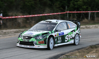 Jari-Matti Latvala - Miikka Anttila
51º Tour de Corse - Rallye de France 2007. Ford Focus RS WRC '06 (EJ56 FZB). Clasificado 4º.
Stobart VK Ford Rally Team

Del 12 al 14 de Octubre, Ajaccio.
Superficie: asfalto.

El Rally constaba de 3 etapas con un total de 1099.10 km de los que 359.32 km divididos en 16 tramos, eran cronometrados.

Tomaron la salida 74 equipos, finalizaron 57.

© Petr Sagner
@
Palabras clave: Ford;Focus;WRC;Corse;Corcega;2007