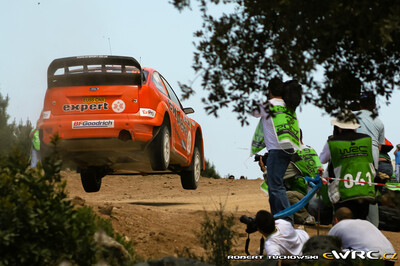 Henning Solberg - Cato Menkerud
4º Rally d'Italia Sardegna 2007. Ford Focus RS WRC '06 (EU55 CNX). Clasificado 4º.
Stobart VK Ford Rally Team

Del 18 al 20 de Mayo, Olbia, Sardinia.
Superficie: tierra.

El Rally constaba de 3 etapas con un total de 1061.84 km de los que 342.86 km divididos en 18 tramos, eran cronometrados.

Tomaron la salida 82 equipos, finalizaron 67.

© Robert Tuchowski
@@
Palabras clave: Ford;Focus;WRC;Cerdeña;Italia;2007
