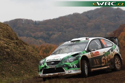 Matthew Wilson - Michael Orr
7º Rally Japan 2007. Ford Focus RS WRC '06 (EJ56 FZV). Clasificado 4º.
Stobart VK Ford Rally Team

Del 26 al 28 de Octubre, Obihiro.
Superficie: tierra.

El Rally constaba de 3 etapas con un total de 1575.79 km de los que 350.19 km divididos en 27 tramos eran cronometrados.

Tomaron la salida 85 equipos, finalizaron 72.

© Willy Weyens
@@
Palabras clave: Ford;Focus;WRC;Japon;2007