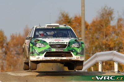 Matthew Wilson - Michael Orr
7º Rally Japan 2007. Ford Focus RS WRC '06 (EJ56 FZV). Clasificado 4º.
Stobart VK Ford Rally Team

Del 26 al 28 de Octubre, Obihiro.
Superficie: tierra.

El Rally constaba de 3 etapas con un total de 1575.79 km de los que 350.19 km divididos en 27 tramos eran cronometrados.

Tomaron la salida 85 equipos, finalizaron 72.

© Willy Weyens
@@
Palabras clave: Ford;Focus;WRC;Japon;2007