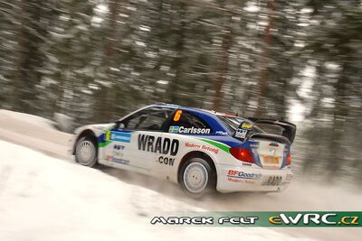 Daniel Carlsson - Denis Giraudet
56º Uddeholm Swedish Rally 2007. Citroën Xsara WRC (100 DZF 78). Clasificado 5º.
OMV Kronos Citroën WRT

Del 9 al 11 de Febrero, Karlstad.
Superficie: nieve - hielo.

El Rally constaba de 3 etapas con un total de 1731.25 km de los que 342.09 km divididos en 20 tramos, eran cronometrados.

Tomaron la salida 58 equipos, finalizaron 43.

© Marek Felt
@
Palabras clave: Citroen;Xsara;WRC;Suecia;2007;Nieve