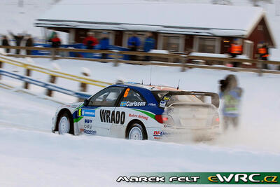 Daniel Carlsson - Denis Giraudet
56º Uddeholm Swedish Rally 2007. Citroën Xsara WRC (100 DZF 78). Clasificado 5º.
OMV Kronos Citroën WRT

Del 9 al 11 de Febrero, Karlstad.
Superficie: nieve - hielo.

El Rally constaba de 3 etapas con un total de 1731.25 km de los que 342.09 km divididos en 20 tramos, eran cronometrados.

Tomaron la salida 58 equipos, finalizaron 43.

© Martin Stanislav
@
Palabras clave: Citroen;Xsara;WRC;Suecia;2007;Nieve