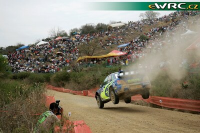 Chris Atkinson - Glenn Macneall
4º Corona Rally Mexico 2007. Subaru Impreza S12B WRC '07 (JT06 SRT). Clasificado 5º.
Subaru World Rally Team

Del 9 al 11 de Marzo, León.
Superficie: tierra.

El Rally constaba de 3 etapas con un total de 849.55 km de los que 366.06 km divididos en 20 tramos, eran cronometrados.

Tomaron la salida 47 equipos, finalizaron 36.

© Teams
@
Palabras clave: Subaru;Impreza;WRC;Mexico;2007