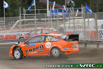 Henning Solberg - Cato Menkerud
57º Neste Oil Rally Finland 2007. Ford Focus RS WRC '06 (EU55 CNF / BV 6639). Clasificado 5º.
Stobart VK Ford Rally Team

Del 3 al 5 de Agosto, Jyväskylä.
Superficie: tierra.

El Rally constaba de 3 etapas con un total de 1375.15 km de los que 360.34 km divididos en 23 tramos eran cronometrados.

Tomaron la salida 97 equipos, finalizaron 70.

© Marek Felt
@@
Palabras clave: Ford;Focus;WRC;Finlandia;2007