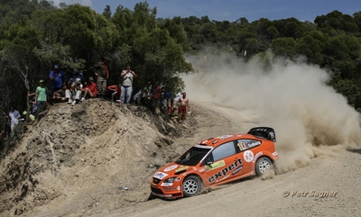 Henning Solberg - Cato Menkerud
54º BP Ultimate Acropolis Rally of Greece 2007. Ford Focus RS WRC 06 (EU55 CNX). Clasificado 5º.

Del 1 al 3 de Junio, Markopoulo.
Superficie: tierra.

El Rally tenia un total de 1572.33 km de los que 356.36 km divididos en 3 etapas y 23 tramos, eran especiales (2 de ellos fueron cancelados SS9 Imittos 1 y SS20 Imittos 2 de 10,96 km cada uno.

Tomaron la salida 64 equipos, finalizaron 49.

© Petr Sagner
@@
Palabras clave: Acropolis;Grecia;Ford;Focus;WRC;2007
