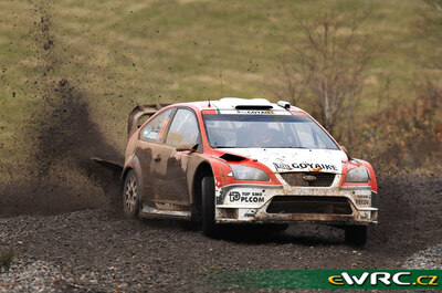 Luis Perez Companc - Jose Maria Volta
7º Rally Japan 2007. Ford Focus RS WRC '06 (EA07 PXN). Clasificado 5º.
Munchi's Ford WRT

Del 26 al 28 de Octubre, Obihiro.
Superficie: tierra.

El Rally constaba de 3 etapas con un total de 1575.79 km de los que 350.19 km divididos en 27 tramos eran cronometrados.

Tomaron la salida 85 equipos, finalizaron 72.

© Willy Weyens
@
Palabras clave: Ford;Focus;WRC;Japon;2007