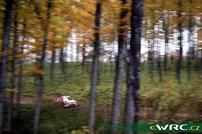 Luis Perez Companc - Jose Maria Volta
7º Rally Japan 2007. Ford Focus RS WRC '06 (EA07 PXN). Clasificado 5º.
Munchi's Ford WRT

Del 26 al 28 de Octubre, Obihiro.
Superficie: tierra.

El Rally constaba de 3 etapas con un total de 1575.79 km de los que 350.19 km divididos en 27 tramos eran cronometrados.

Tomaron la salida 85 equipos, finalizaron 72.

© Willy Weyens
@
Palabras clave: Ford;Focus;WRC;Japon;2007