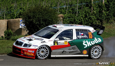 Jan Kopecký - Filip Schovánek
26º ADAC Rallye Deutschland 2007. Skoda Fabia WRC (11R 0002). Clasificado 5º.
Czech Rally Team Kopecký

Del 17 al 19 de Agosto, Trier.
Superficie: asfalto.

El Rally constaba de 3 etapas con un total de 1227.04 km de los que 356.27 km divididos en 19 tramos, eran cronometrados.

Tomaron la salida 102 equipos, finalizaron 88.

© Robert Tuchowski
@@
Palabras clave: Skoda;Fabia;WRC;Alemania;2007