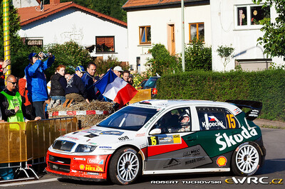 Jan Kopecký - Filip Schovánek
26º ADAC Rallye Deutschland 2007. Skoda Fabia WRC (11R 0002). Clasificado 5º.
Czech Rally Team Kopecký

Del 17 al 19 de Agosto, Trier.
Superficie: asfalto.

El Rally constaba de 3 etapas con un total de 1227.04 km de los que 356.27 km divididos en 19 tramos, eran cronometrados.

Tomaron la salida 102 equipos, finalizaron 88.

© Robert Tuchowski
@@
Palabras clave: Skoda;Fabia;WRC;Alemania;2007