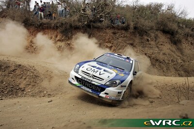 Manfred Stohl - Ilka Minor
4º Corona Rally Mexico 2007. Citroën Xsara WRC (98 DZF 78). Clasificado 6º.
OMV Kronos Citroën WRT

Del 9 al 11 de Marzo, León.
Superficie: tierra.

El Rally constaba de 3 etapas con un total de 849.55 km de los que 366.06 km divididos en 20 tramos, eran cronometrados.

Tomaron la salida 47 equipos, finalizaron 36.

© Teams
@
Palabras clave: Citroen;Xsara;WRC;Mexico;2007