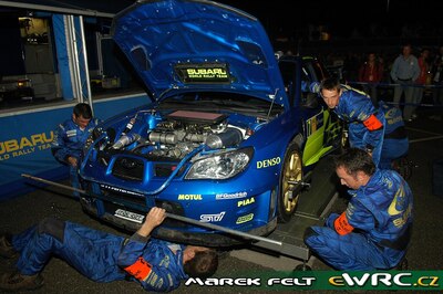 Asistencia del Equipo Subaru World Rally Team en el 43º Rally RACC Catalunya - Costa Daurada 2007
En el 7# Subaru Impreza S12B WRC '07 (JT56 SRT) de Petter Solberg - Phil Mills, clasificado 6º.

Del 5 al 7 de Octubre, Salou, Tarragona, Catalunya, España.
Superficie: asfalto.

El Rally tenia un total de 1359.96 km de los que 352.87 km divididos en 18 tramos, eran especiales.

Se inscribieron 84 equipos, tomaron la salida 81, finalizaron 65.

© Marek Felt
@@
Palabras clave: Petter_Solberg;Subaru;Impreza;WRC;Catalunya;Costa_Daurada;RACC;España;Spain;2007;Asistencias