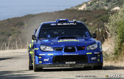 Chris Atkinson - Stéphane Prévot
51º Tour de Corse - Rallye de France 2007. Subaru Impreza S12B WRC '07 (AT06 SRT). Clasificado 6º.
Subaru World Rally Team

Del 12 al 14 de Octubre, Ajaccio.
Superficie: asfalto.

El Rally constaba de 3 etapas con un total de 1099.10 km de los que 359.32 km divididos en 16 tramos, eran cronometrados.

Tomaron la salida 74 equipos, finalizaron 57.

© Petr Sagner
@
Palabras clave: Subaru;Impreza;WRC;Corse;Corcega;2007