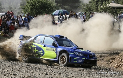Chris Atkinson - Stéphane Prévot
54º BP Ultimate Acropolis Rally of Greece 2007. Subaru Impreza S12B WRC 07 (JT55 SRT). Clasificado 6º.

Del 1 al 3 de Junio, Markopoulo.
Superficie: tierra.

El Rally tenia un total de 1572.33 km de los que 356.36 km divididos en 3 etapas y 23 tramos, eran especiales (2 de ellos fueron cancelados SS9 Imittos 1 y SS20 Imittos 2 de 10,96 km cada uno.

Tomaron la salida 64 equipos, finalizaron 49.

© Petr Sagner
@@
Palabras clave: Subaru;Impreza;WRC;Acropolis;Grecia;2007