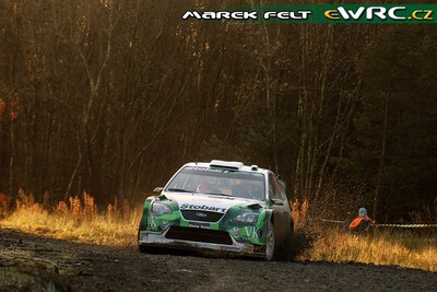 Matthew Wilson - Michael Orr
63º Wales Rally GB 2007. Ford Focus RS WRC '06 (1 ES). Clasificado 6º.
Stobart VK Ford Rally Team

Del 30 de Noviembre al 2 de Diciembre, Cardiff, Wales.
Superficie: tierra.

El Rally constaba de 3 etapas con un total de 1271.94 km de los que 359.54 km divididos en 17 tramos, eran especiales.

Tomaron la salida 108 equipos, finalizaron 83.

© Robert Tuchowski
@@
Palabras clave: Ford;Focus;WRC;Gran_Bretaña;2007