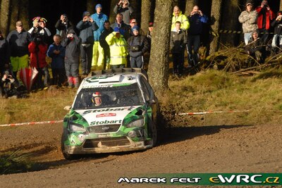 Matthew Wilson - Michael Orr
63º Wales Rally GB 2007. Ford Focus RS WRC '06 (1 ES). Clasificado 6º.
Stobart VK Ford Rally Team

Del 30 de Noviembre al 2 de Diciembre, Cardiff, Wales.
Superficie: tierra.

El Rally constaba de 3 etapas con un total de 1271.94 km de los que 359.54 km divididos en 17 tramos, eran especiales.

Tomaron la salida 108 equipos, finalizaron 83.

© Robert Tuchowski
@@
Palabras clave: Ford;Focus;WRC;Gran_Bretaña;2007