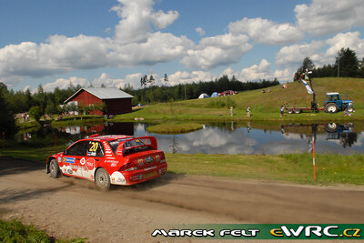 Urmo Aava - Kuldar Sikk
57º Neste Oil Rally Finland 2007. Mitsubishi Lancer WRC 05 (KR53 YPO). Clasificado 7º.

Del 3 al 5 de Agosto, Jyväskylä.
Superficie: tierra.

El Rally constaba de 3 etapas con un total de 1375.15 km de los que 360.34 km divididos en 23 tramos eran cronometrados.

Tomaron la salida 97 equipos, finalizaron 70.

© Marek Felt
@@
Palabras clave: Mitsubishi;Lancer;WRC;Finlandia;2007