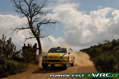 Gianluigi Galli - Giovanni Bernacchini
41º Vodafone Rally de Portugal 2007. Citroën Xsara WRC (99 DZF 78). Clasificado 7º.
Aimont Racing Team

Del 30 de Marzo al 1 de Abril, Faro.
Superficie: tierra.

El Rally constaba de 3 etapas con un total de 1009.31 km de los que 357.10 km divididos en 18 tramos, eran cronometrados.

Tomaron la salida 80 equipos, finalizaron 61.

© Marek Felt
@@
Palabras clave: Citroen;Xsara;WRC;Portugal;2007