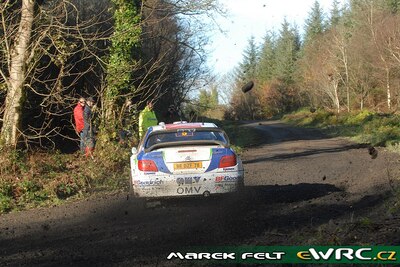 Manfred Stohl - Ilka Minor
63º Wales Rally GB 2007. Citroën Xsara WRC (98 DZF 78). Clasificado 8º.
OMV Kronos Citroën WRT

Del 30 de Noviembre al 2 de Diciembre, Cardiff, Wales.
Superficie: tierra.

El Rally constaba de 3 etapas con un total de 1271.94 km de los que 359.54 km divididos en 17 tramos, eran especiales.

Tomaron la salida 108 equipos, finalizaron 83.

© Marek Felt
@@
Palabras clave: Citroen;Xsara;WRC;Gran_Bretaña;2007