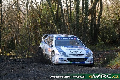 Manfred Stohl - Ilka Minor
63º Wales Rally GB 2007. Citroën Xsara WRC (98 DZF 78). Clasificado 8º.
OMV Kronos Citroën WRT

Del 30 de Noviembre al 2 de Diciembre, Cardiff, Wales.
Superficie: tierra.

El Rally constaba de 3 etapas con un total de 1271.94 km de los que 359.54 km divididos en 17 tramos, eran especiales.

Tomaron la salida 108 equipos, finalizaron 83.

© Marek Felt
@@
Palabras clave: Citroen;Xsara;WRC;Gran_Bretaña;2007