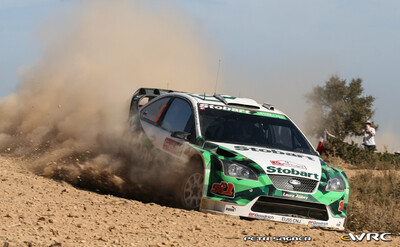 Jari-Matti Latvala - Miikka Anttila
41º Vodafone Rally de Portugal 2007. Ford Focus RS WRC '06 (EU55 CNJ). Clasificado 8º.
Stobart VK Ford Rally Team

Del 30 de Marzo al 1 de Abril, Faro.
Superficie: tierra.

El Rally constaba de 3 etapas con un total de 1009.31 km de los que 357.10 km divididos en 18 tramos, eran cronometrados.

Tomaron la salida 80 equipos, finalizaron 61.

© Petr Sagner
@@
Palabras clave: ;Ford;Focus;WRC;Portugal;2007
