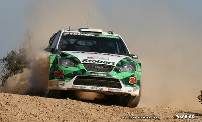 Jari-Matti Latvala - Miikka Anttila
41º Vodafone Rally de Portugal 2007. Ford Focus RS WRC '06 (EU55 CNJ). Clasificado 8º.
Stobart VK Ford Rally Team

Del 30 de Marzo al 1 de Abril, Faro.
Superficie: tierra.

El Rally constaba de 3 etapas con un total de 1009.31 km de los que 357.10 km divididos en 18 tramos, eran cronometrados.

Tomaron la salida 80 equipos, finalizaron 61.

© Petr Sagner
@@
Palabras clave: ;Ford;Focus;WRC;Portugal;2007
