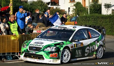 Jari-Matti Latvala - Miikka Anttila
26º ADAC Rallye Deutschland 2007. Ford Focus RS WRC '06 (EJ56 FZB). Clasificado 8º.
Stobart VK Ford Rally Team

Del 17 al 19 de Agosto, Trier.
Superficie: asfalto.

El Rally constaba de 3 etapas con un total de 1227.04 km de los que 356.27 km divididos en 19 tramos, eran cronometrados.

Tomaron la salida 102 equipos, finalizaron 88.

© Robert Tuchowski
@
Palabras clave: Ford;Focus;WRC;Alemania;2007