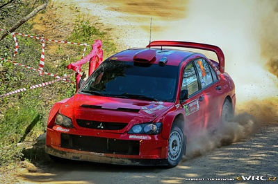 Juho Hänninen - Mikko Markkula
4º Rally d'Italia Sardegna 2007. Mitsubishi Lancer WRC 05 (KN04 WMC). Clasificado 8º.

Del 18 al 20 de Mayo, Olbia, Sardinia.
Superficie: tierra.

El Rally constaba de 3 etapas con un total de 1061.84 km de los que 342.86 km divididos en 18 tramos, eran cronometrados.

Tomaron la salida 82 equipos, finalizaron 67.

© Robert Tuchowski
@@
Palabras clave: Mitsubishi;Lancer;WRC;Cerdeña;Italia;2007
