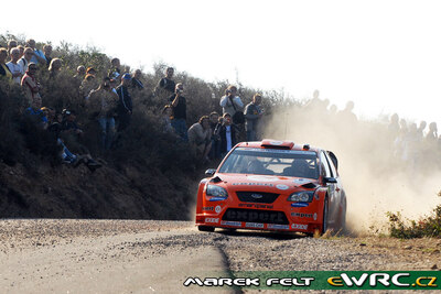 Henning Solberg - Cato Menkerud
51º Tour de Corse - Rallye de France 2007. Ford Focus RS WRC '06 (EU55 CNF). Clasificado 9º.
Stobart VK Ford Rally Team

Del 12 al 14 de Octubre, Ajaccio.
Superficie: asfalto.

El Rally constaba de 3 etapas con un total de 1099.10 km de los que 359.32 km divididos en 16 tramos, eran cronometrados.

Tomaron la salida 74 equipos, finalizaron 57.

© Marek Felt
@
Palabras clave: Ford;Focus;WRC;Corse;Corcega;2007