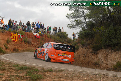 Henning Solberg - Cato Menkerud
43º Rally RACC Catalunya - Costa Daurada 2007. Ford Focus RS WRC '06 (EU55 CNF). Clasificado 10º.
Stobart VK Ford Rally Team

Del 5 al 7 de Octubre, Salou, Tarragona, Catalunya, España.
Superficie: asfalto.

El Rally tenia un total de 1359.96 km de los que 352.87 km divididos en 18 tramos, eran especiales.

Se inscribieron 84 equipos, tomaron la salida 81, finalizaron 65.

© Marek Felt
@@
Palabras clave: Ford;Focus;WRC;Catalunya;Costa_Daurada;RACC;España;Spain;2007