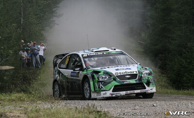 Matthew Wilson - Michael Orr
57º Neste Oil Rally Finland 2007. Ford Focus RS WRC '06 (1 ES). Clasificado 10º.
Stobart VK Ford Rally Team

Del 3 al 5 de Agosto, Jyväskylä.
Superficie: tierra.

El Rally constaba de 3 etapas con un total de 1375.15 km de los que 360.34 km divididos en 23 tramos eran cronometrados.

Tomaron la salida 97 equipos, finalizaron 70.

© Petr Sagner
@@
Palabras clave: Ford;Focus;WRC;Finlandia;2007
