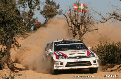 Andreas Mikkelsen - Ola Fløene
41º Vodafone Rally de Portugal 2007. Ford Focus RS WRC '04 (S568 RHH). Clasificado 10º.
Stobart VK Ford Rally Team

Del 30 de Marzo al 1 de Abril, Faro.
Superficie: tierra.

El Rally constaba de 3 etapas con un total de 1009.31 km de los que 357.10 km divididos en 18 tramos, eran cronometrados.

Tomaron la salida 80 equipos, finalizaron 61.

© Petr Sagner
@@
Palabras clave: Ford;Focus;WRC;Portugal;2007