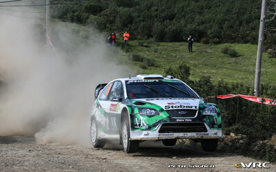 Matthew Wilson - Michael Orr
41º Vodafone Rally de Portugal 2007. Ford Focus RS WRC '06 (1 ES). Clasificado 12º.
Stobart VK Ford Rally Team

Del 30 de Marzo al 1 de Abril, Faro.
Superficie: tierra.

El Rally constaba de 3 etapas con un total de 1009.31 km de los que 357.10 km divididos en 18 tramos, eran cronometrados.

Tomaron la salida 80 equipos, finalizaron 61.

© Petr Sagner
@@
Palabras clave: Ford;Focus;WRC;2007;Portugal;2007