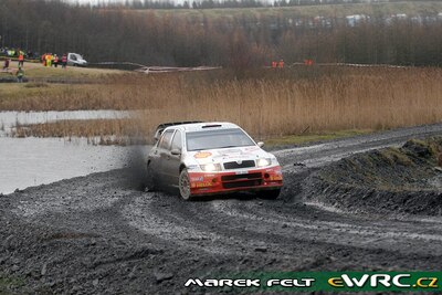 Jan Kopecký - Filip Schovánek
63º Wales Rally GB 2007. Škoda Fabia WRC (05R 0007). Clasificado 12º.
Czech Rally Team Kopecký

Del 30 de Noviembre al 2 de Diciembre, Cardiff, Wales.
Superficie: tierra.

El Rally constaba de 3 etapas con un total de 1271.94 km de los que 359.54 km divididos en 17 tramos, eran especiales.

Tomaron la salida 108 equipos, finalizaron 83.

© Marek Felt
@@
Palabras clave: Skoda;Fabia;WRC;Gran_Bretaña;2007