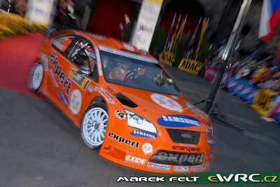 Henning Solberg - Cato Menkerud
26º ADAC Rallye Deutschland 2007. Ford Focus RS WRC '06 (EU55 CNF). Clasificado 13º.
Stobart VK Ford Rally Team

Del 17 al 19 de Agosto, Trier.
Superficie: asfalto.

El Rally constaba de 3 etapas con un total de 1227.04 km de los que 356.27 km divididos en 19 tramos, eran cronometrados.

Tomaron la salida 102 equipos, finalizaron 88.

© Marek Felt

Palabras clave: Ford;Focus;WRC;Alemania;2007