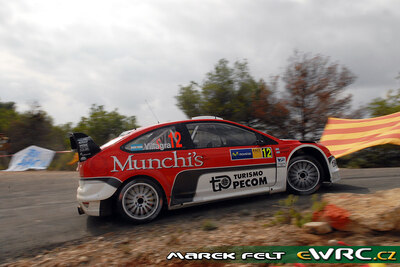 Federico Villagra - Jorge Perez Companc
43º Rally RACC Catalunya - Costa Daurada 2007. Ford Focus RS WRC '06 (EU55 CNN). Clasificado 13º.
Munchi's Ford WRT

Del 5 al 7 de Octubre, Salou, Tarragona, Catalunya, España.
Superficie: asfalto.

El Rally tenia un total de 1359.96 km de los que 352.87 km divididos en 18 tramos, eran especiales.

Se inscribieron 84 equipos, tomaron la salida 81, finalizaron 65.

© Marek Felt
@@
Palabras clave: Ford;Focus;WRC;Catalunya;Costa_Daurada;RACC;España;Spain;2007