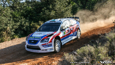 Gareth MacHale Gareth - Paul Nagle
41º Vodafone Rally de Portugal 2007. Ford Focus RS WRC '06 (EU55 BMV). Clasificado 13º.

Del 30 de Marzo al 1 de Abril, Faro.
Superficie: tierra.

El Rally constaba de 3 etapas con un total de 1009.31 km de los que 357.10 km divididos en 18 tramos, eran cronometrados.

Tomaron la salida 80 equipos, finalizaron 61.

© Petr Sagner
@@
Palabras clave: Ford;Focus;WRC;Portugal;2007