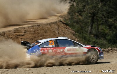 Gareth MacHale Gareth - Paul Nagle
41º Vodafone Rally de Portugal 2007. Ford Focus RS WRC '06 (EU55 BMV). Clasificado 13º.

Del 30 de Marzo al 1 de Abril, Faro.
Superficie: tierra.

El Rally constaba de 3 etapas con un total de 1009.31 km de los que 357.10 km divididos en 18 tramos, eran cronometrados.

Tomaron la salida 80 equipos, finalizaron 61.

© Petr Sagner
@@
Palabras clave: Ford;Focus;WRC;Portugal;2007