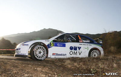 Manfred Stohl - Ilka Minor
51º Tour de Corse - Rallye de France 2007. Citroën Xsara WRC (98 DZF 78). Clasificado 14º.
OMV Kronos Citroën WRT

Del 12 al 14 de Octubre, Ajaccio.
Superficie: asfalto.

El Rally constaba de 3 etapas con un total de 1099.10 km de los que 359.32 km divididos en 16 tramos, eran cronometrados.

Tomaron la salida 74 equipos, finalizaron 57.

© Petr Sagner
@@
Palabras clave: Citroen;Xsara;WRC;Corse;Corcega;2007
